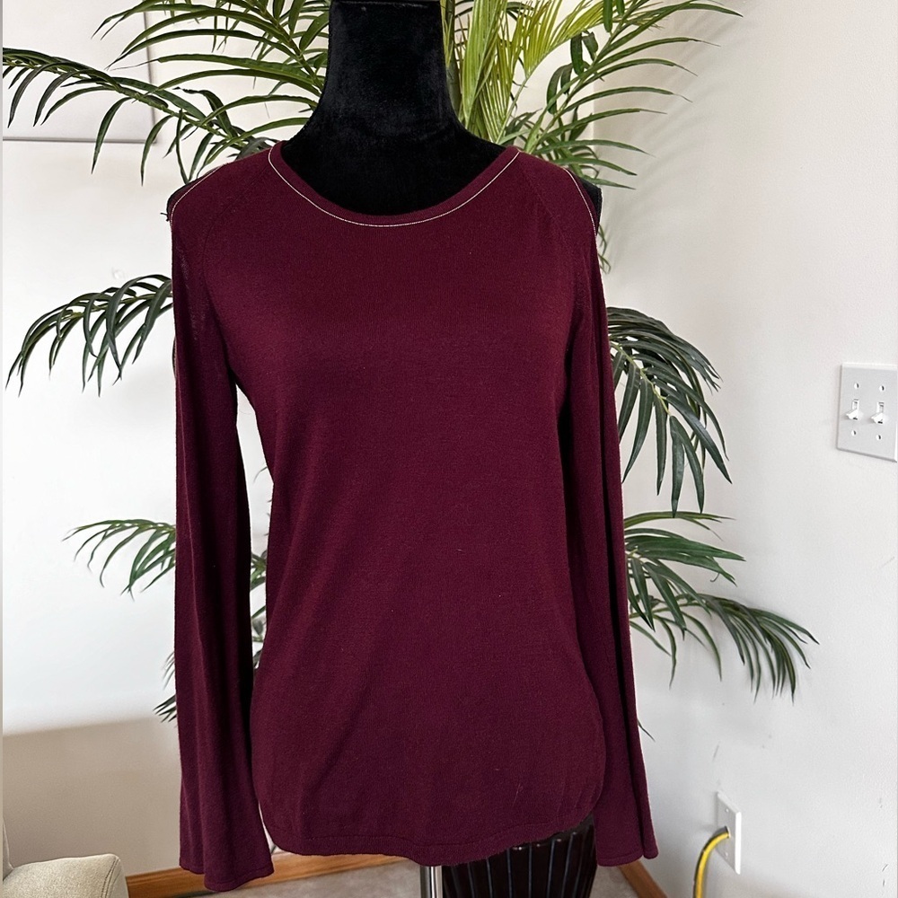 White House Black Market WHBM Maroon Cold Shoulder Light Sweater size Medium